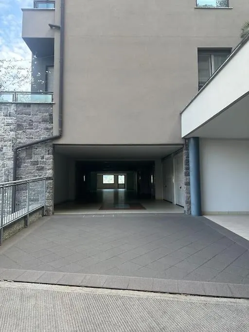 Como Lake View Ac And Garage Apartment