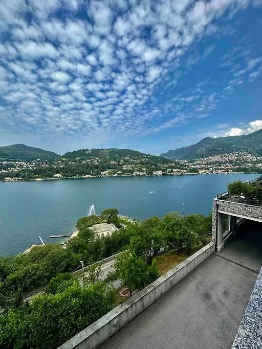 Como Lake View Ac And Garage Apartment