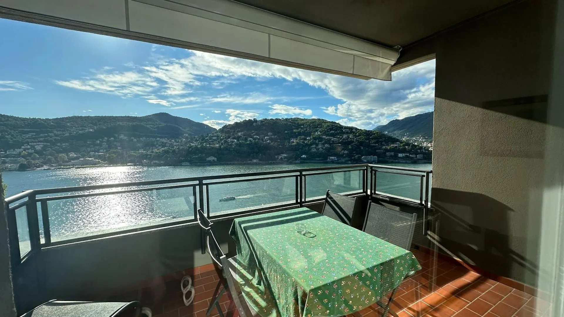 Como Lake View Ac And Garage Italy