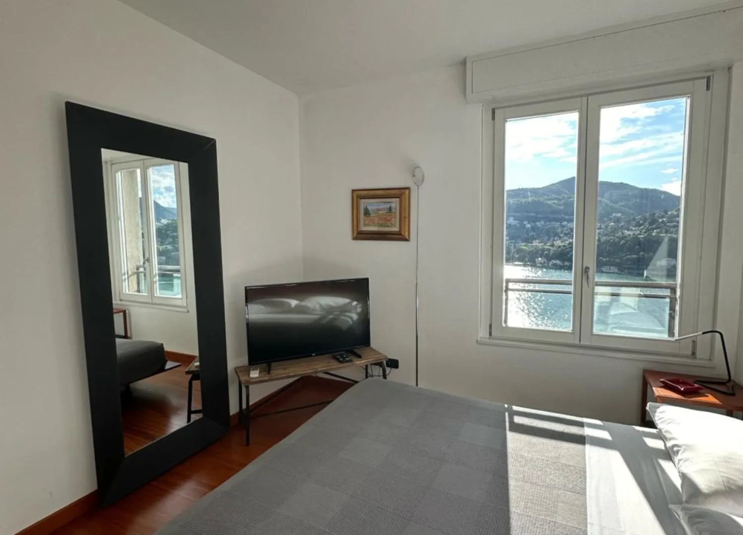 Como Lake View Ac And Garage Apartment