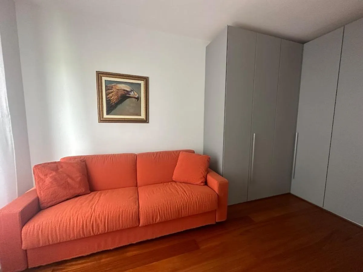 Como Lake View Ac And Garage Apartment
