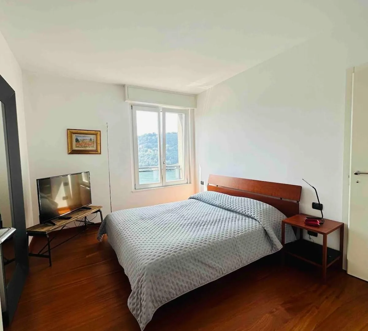 Como Lake View Ac And Garage