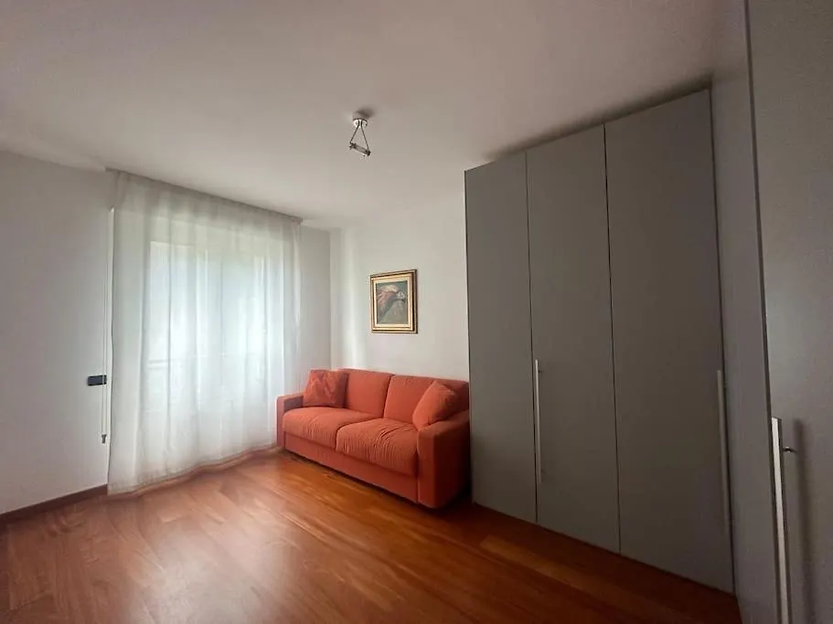 Como Lake View Ac And Garage Italy